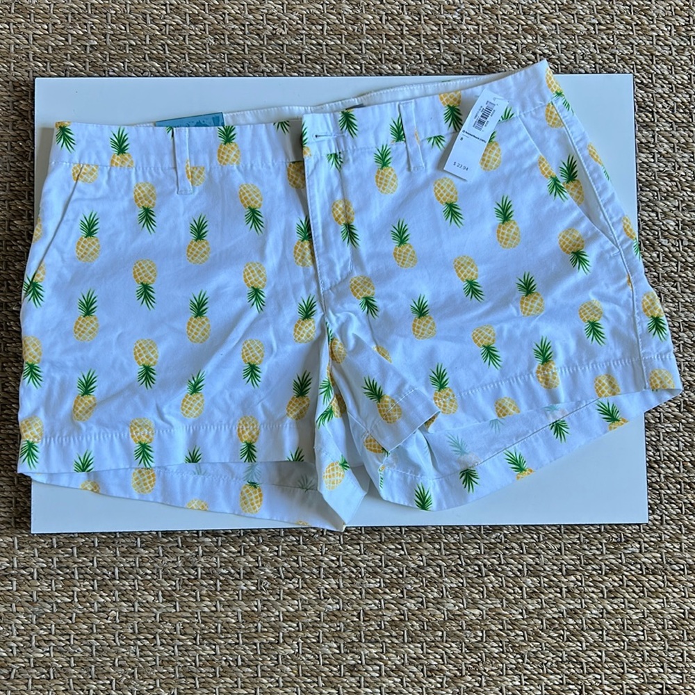Old Navy White Pineapple Print Women Shorts